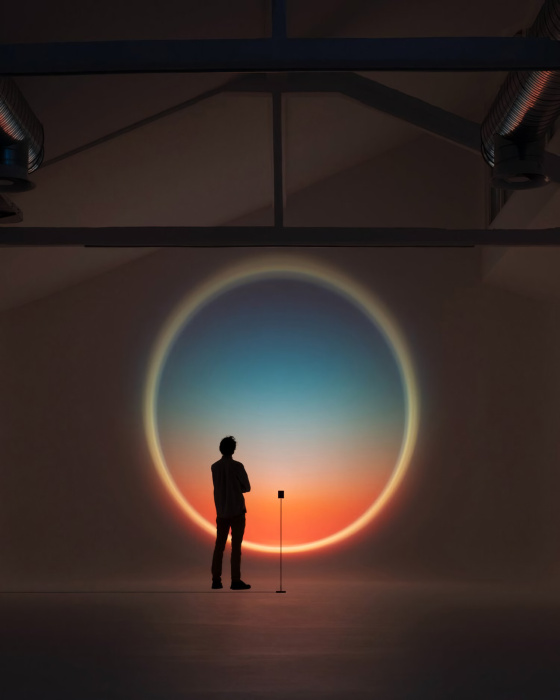 Напольный светильник с поворотным механизмом Halo Horizon, Halo Edition