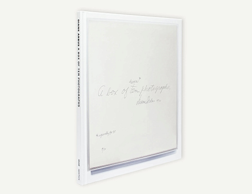 Книга Diane Arbus: a Box of Ten Photographs Aperture
