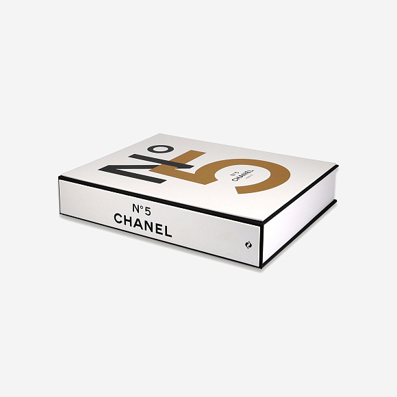 Книга Chanel N5, Thames & Hudson