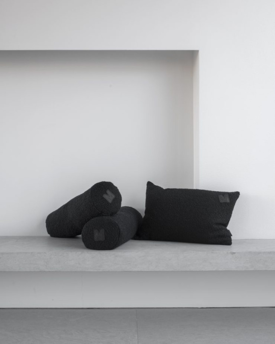 Подушка Friday Cushion, Massproductions