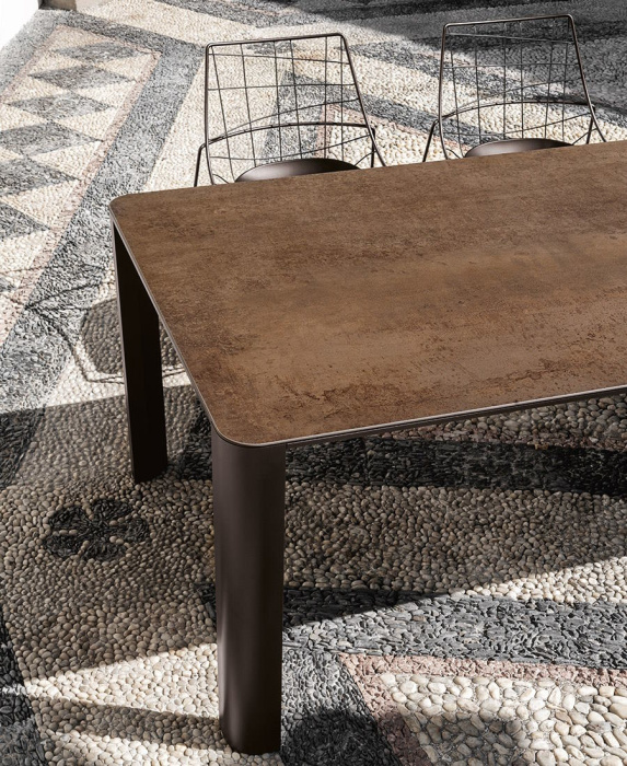 Уличный стол Kodo, Sovet Italia