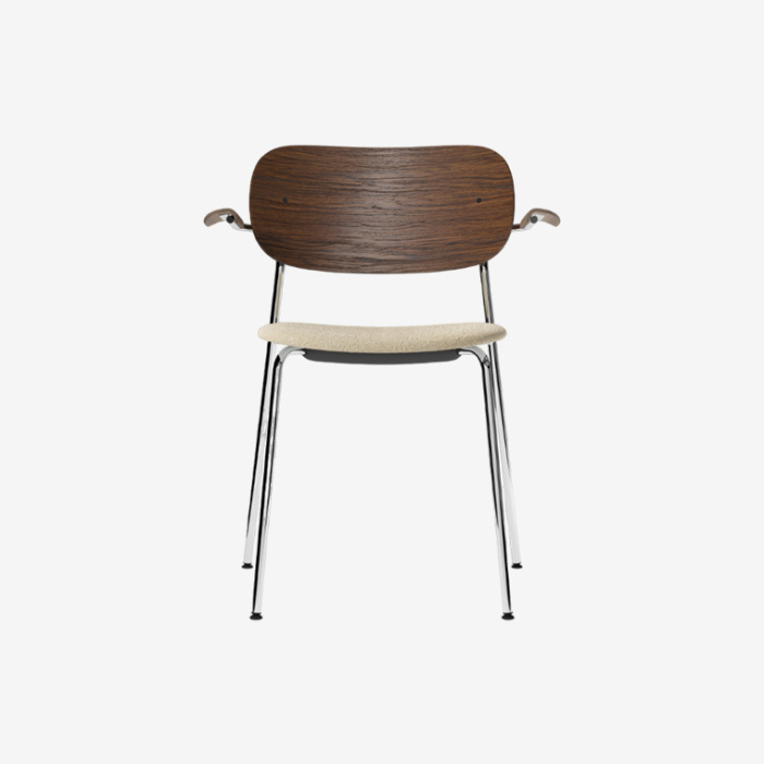 Стул с подлокотником и мягким сиденьем Co Dining Chair, upholstered seat with armrest, Chrome, Audo Copenhagen (ex. Menu)
