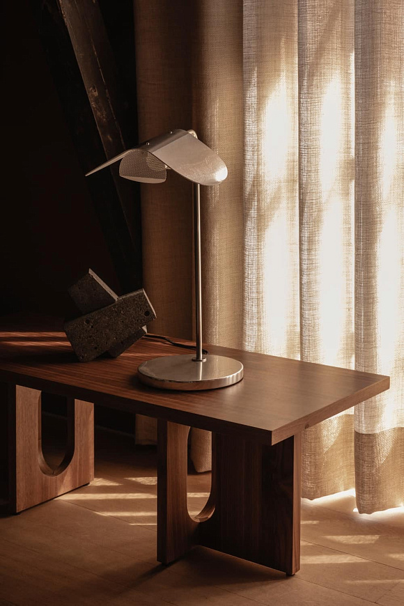 Настольная лампа Wing Table Lamp, Audo Copenhagen (ex. Menu)