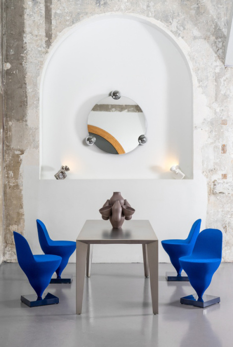 Настенное зеркало Sphera Orbit mirror, Moustache