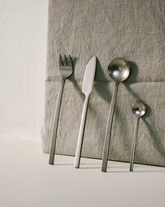 Подарочный набор из 24 приборов на 6 персон Сutlery set in Giftbox 24 pcs La Mère, Serax