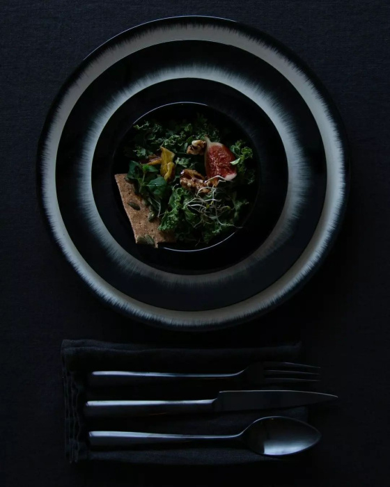 Глубокая тарелка High Plate, Dé Off-White/Black Var B by Ann Demeulemeester, Serax