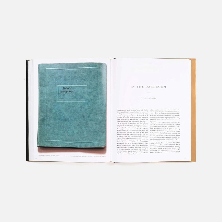 Книга Diane Arbus Revelations, Aperture