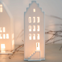 Домик-подсвечник Gable House, Räder