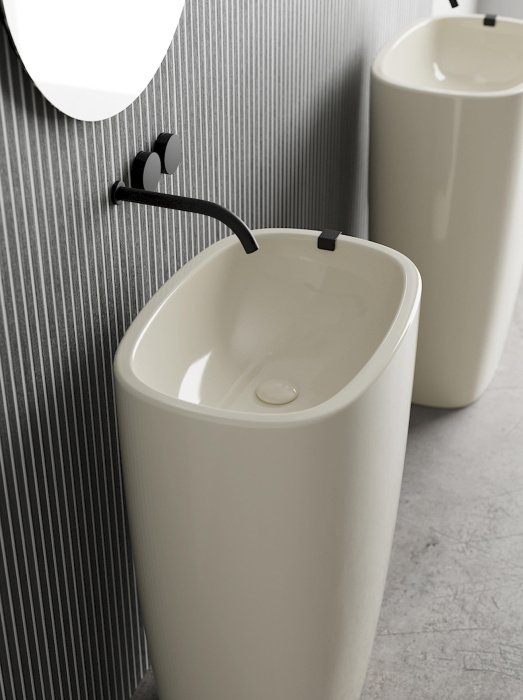 Отдельностоящая раковина с переливом Milk Freestanding Washbasin, NIC Design