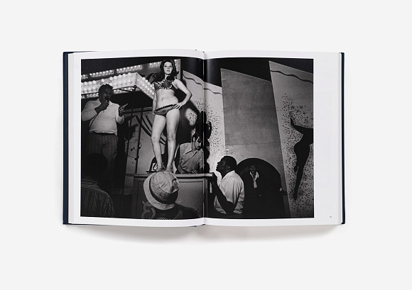 Книга Presence: The Photography Collection of Judy Glickman Lauder, Aperture