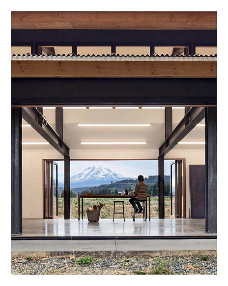 Книга Artists' Homes, Images Publishing