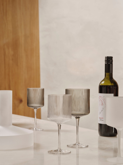 Набор из 2-х бокалов для белого вина Ripple White Wine Glasses – Set of 2, Ferm Living