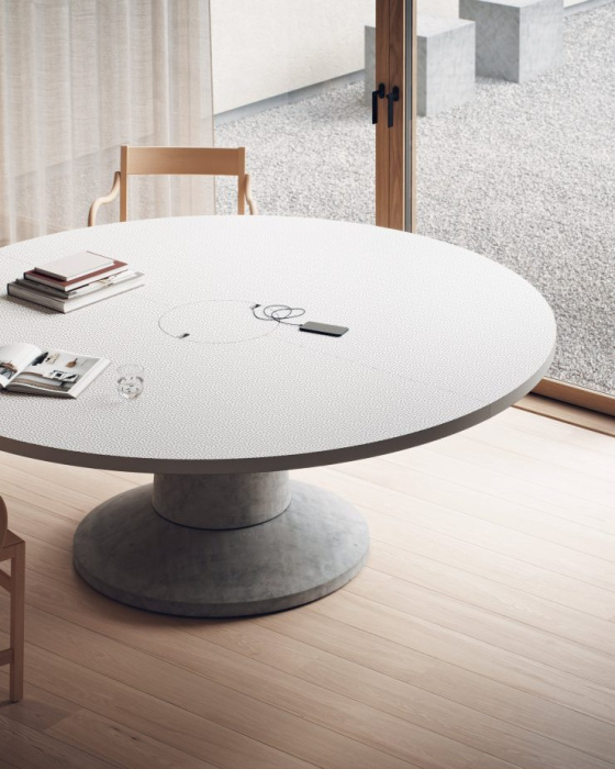 Стол Colossus, Massproductions