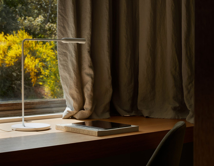 Настольная лампа Flo Desk, Lumina