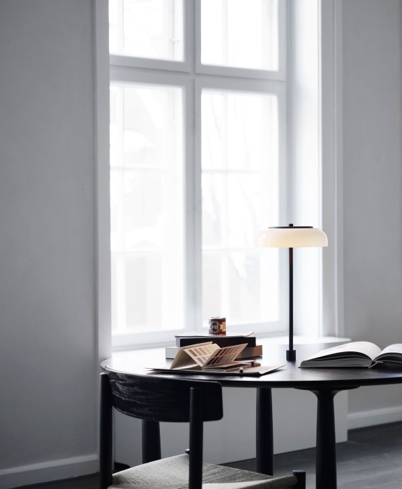 Переносная настольная лампа Blossi Table In-Set, Nuura