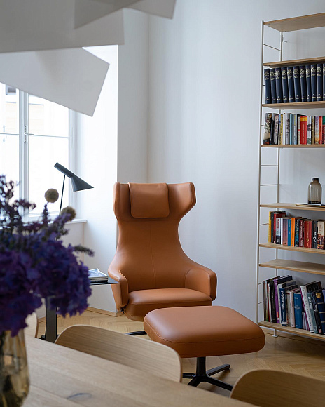 Кресло и пуф Grand Repos & Ottoman, Vitra