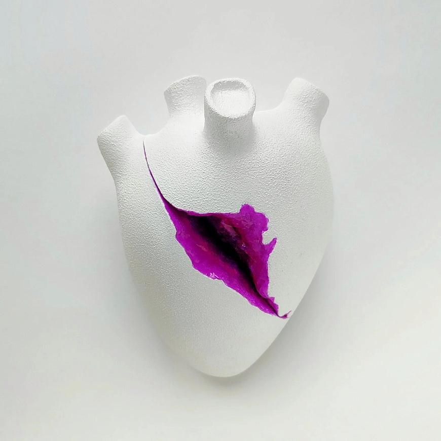 Скульптура Impressive Magenta Heart, Vitaliy Voropayev / Zeus