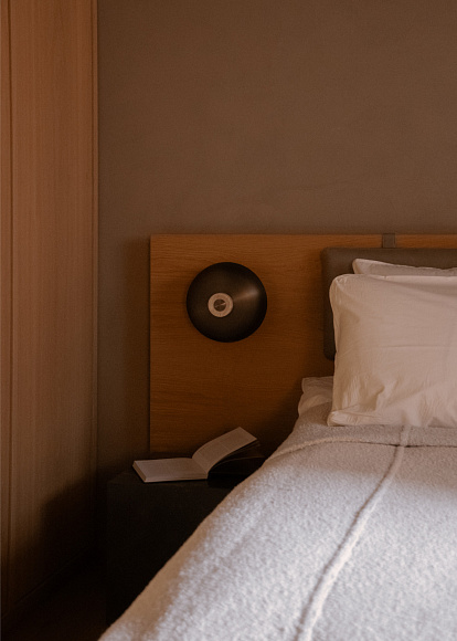 Настенный светильник Reverse Wall Lamp, Audo Copenhagen (ex. Menu)