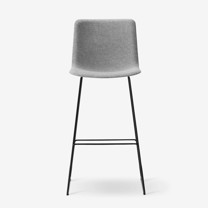 Барный стул Pato Sledge Barstool в обивке, Fredericia