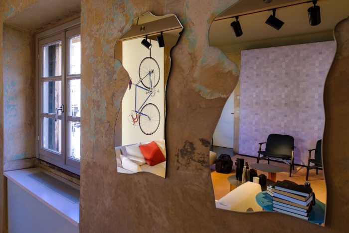 Настенное зеркало Milo CM, Zanotta