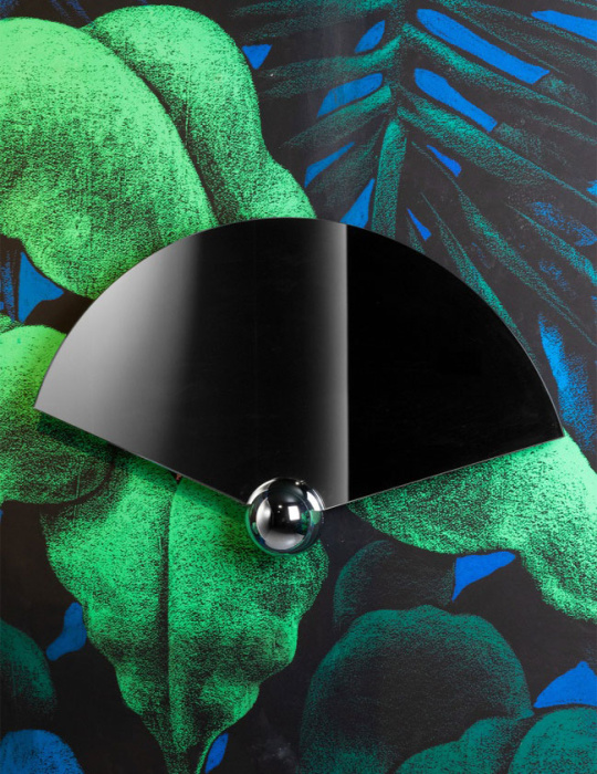 Настенное зеркало Sphera Fan mirror, Moustache