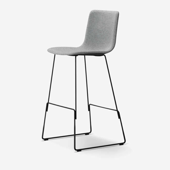 Барный стул Pato Sledge Barstool в обивке, Fredericia
