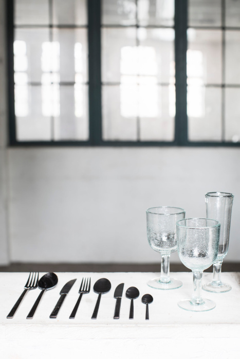 Подарочный набор из 24 приборов на 6 персон Pure Cutlery 24 pc. by Pascale Naessens, Serax