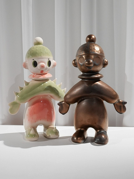 Скульптура Лыжник земляника, 