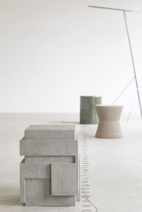 Журнальный столик Side Table Concrete Pawn, Serax
