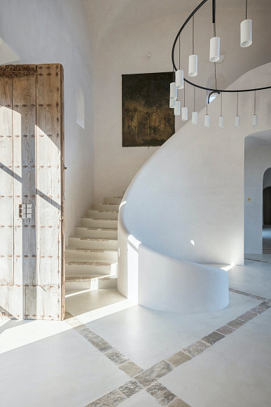 Книга Living by the Sea, Beta-Plus Publishing