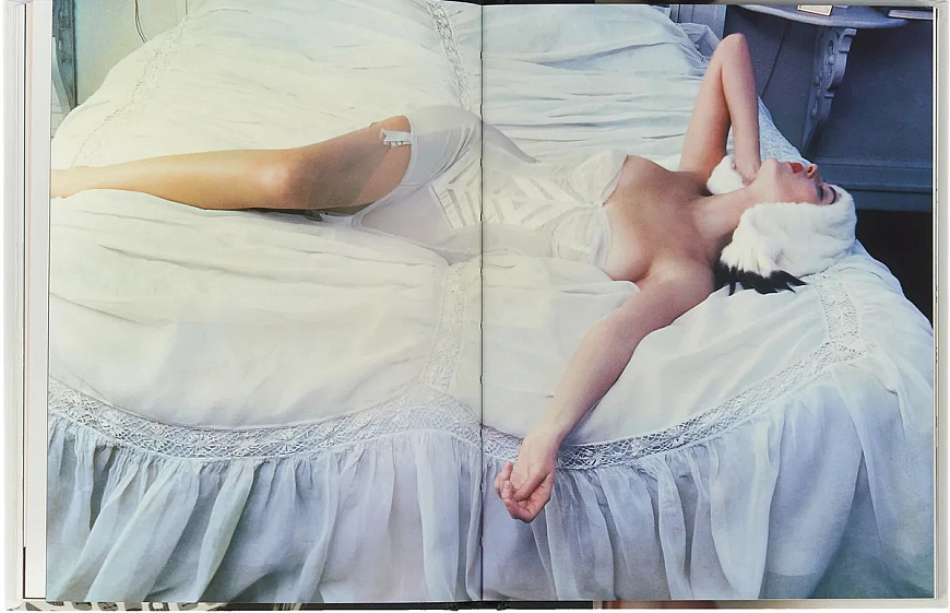 Книга Vogue Essentials: Lingerie, 