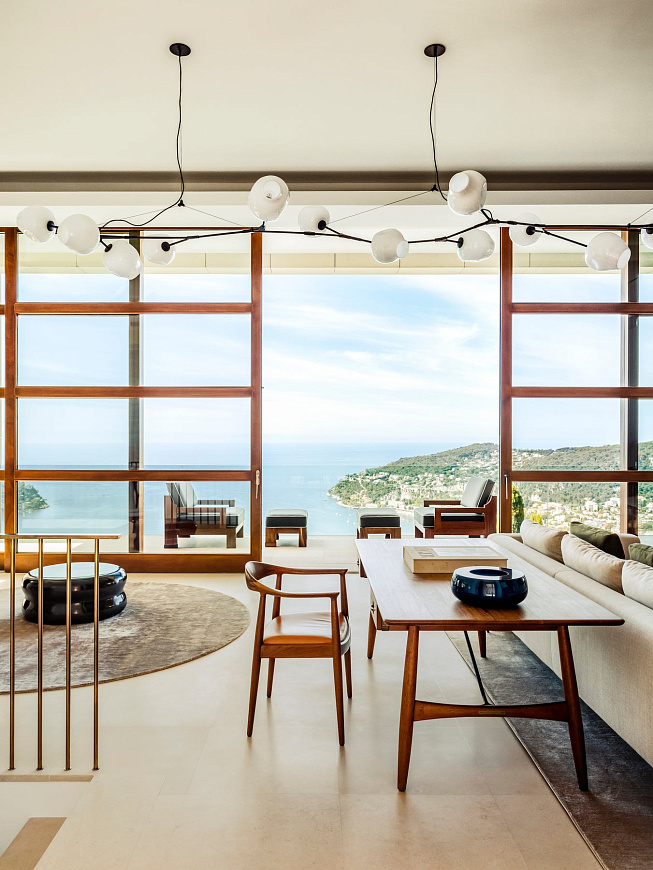 Книга World's Finest Homes, Beta-Plus Publishing