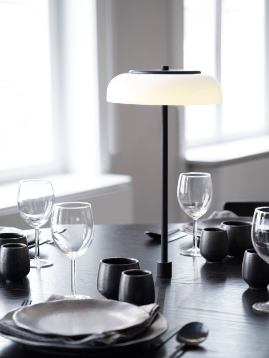 Переносная настольная лампа Blossi Table In-Set, Nuura