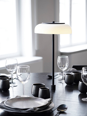 Переносная настольная лампа Blossi Table In-Set 