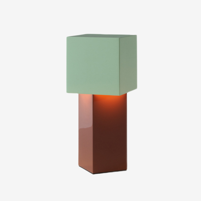 Беспроводной настольный светильник Pivot Portable Lamp ATD7, And Tradition (&Tradition)