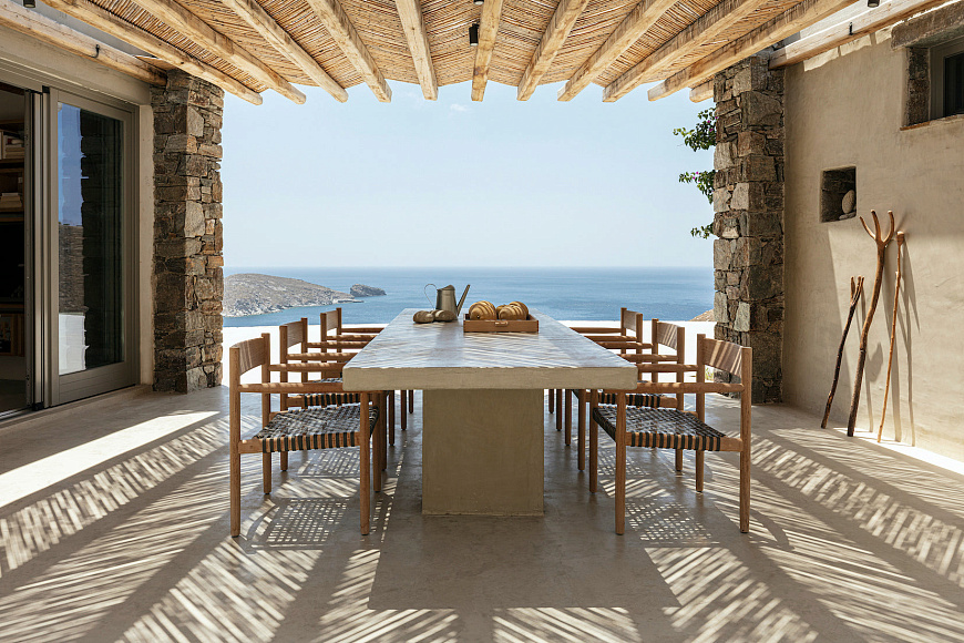 Книга Living by the Sea, Beta-Plus Publishing