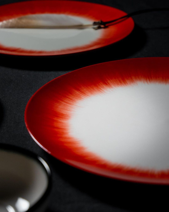 Блюдце Plate, 17.5, Dé Off-White/Red by Ann Demeulemeester, Serax