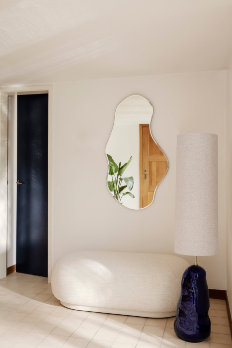 Настенное зеркало Pond Mirror — Large, Ferm Living