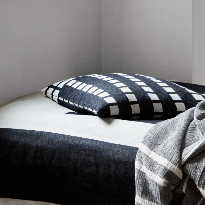 Чехол для подушки Contemporary Cushion, Kristina Dam Studio