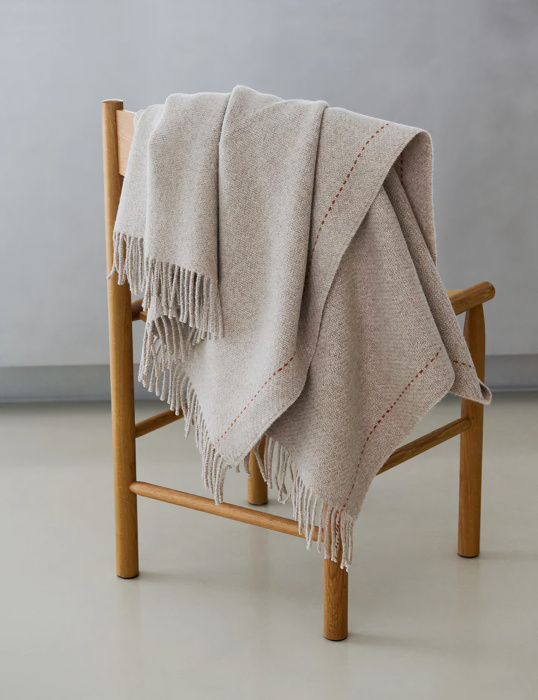 Плед Écru Highland Throw, Elvang