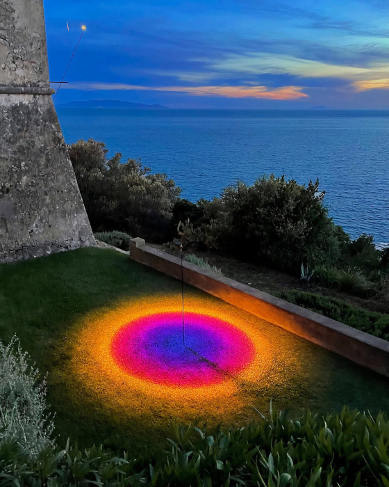 Уличный напольный светильник с поворотным механизмом Giga Outdoor, Halo Edition