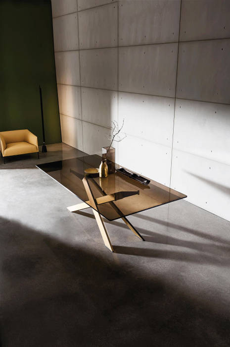 Стол Cross, Sovet Italia