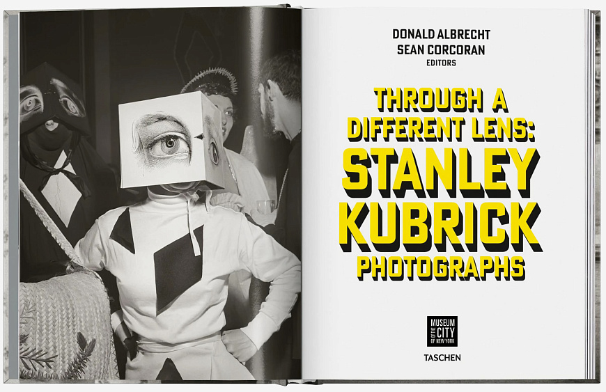 Книга Stanley Kubrick Photographs: Through a Different Lens, Taschen