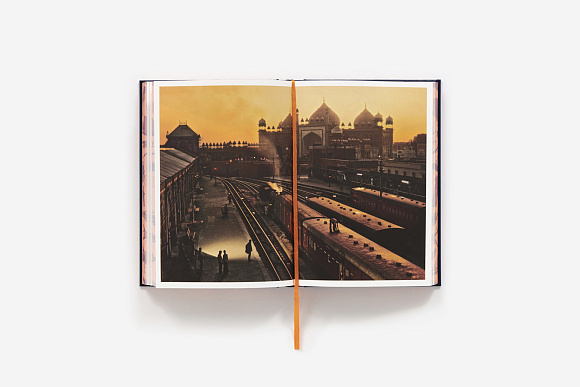 Книга Extraordinary Voyages. Louis Vuitton, Abrams Books