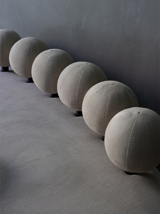 Диван 34° — 136° AGO, ARCHIPÉLAGO