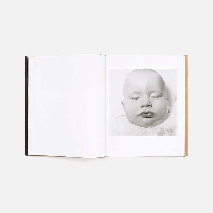 Книга Diane Arbus Revelations, Aperture