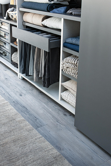 Шкаф Ellevi, Lema