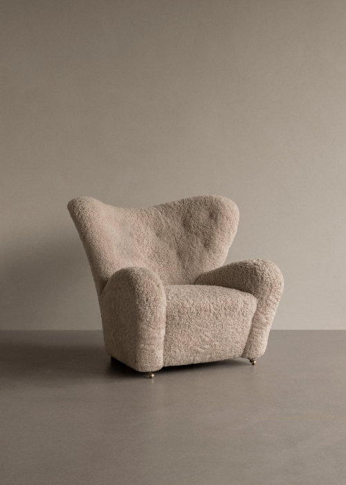 Кресло The Tired Man Lounge Chair, Sheepskin, Audo Copenhagen (ex. Menu)