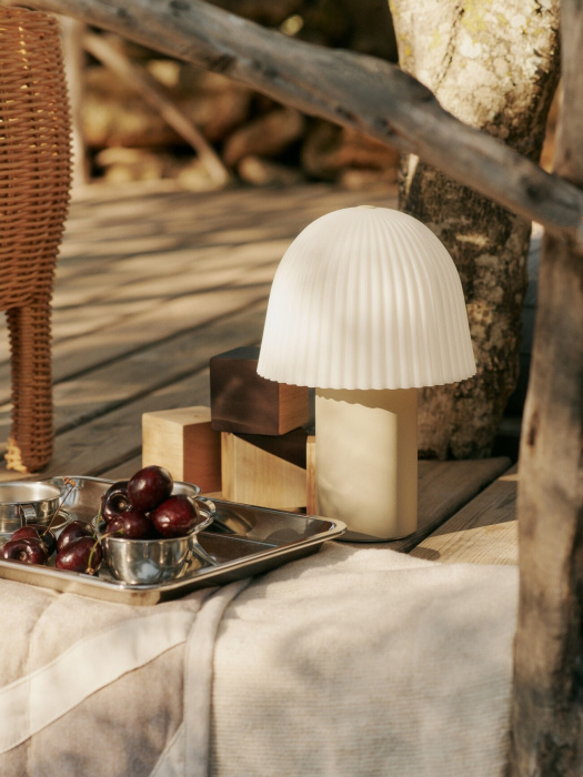 Настольный светильник Frill Portable Lamp, Ferm Living
