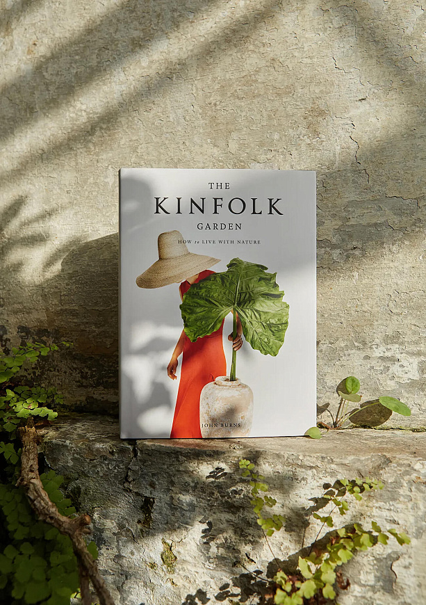Книга The Kinfolk Garden: How to Live with Nature, Artisan Books